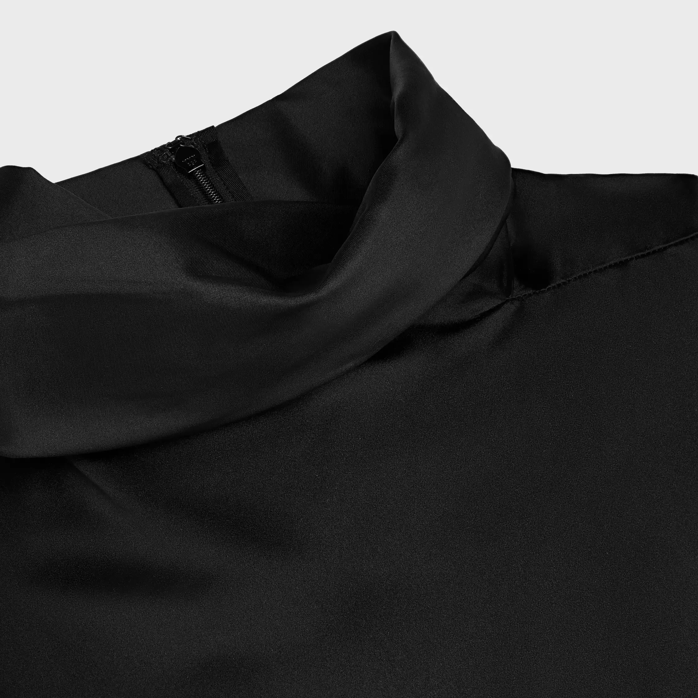 Kleid aus Seide