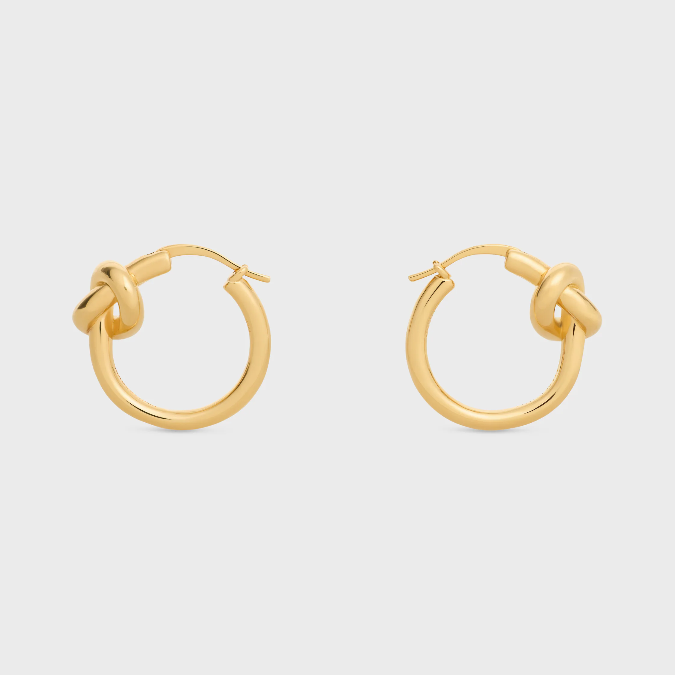 Knot Small Hoops aus Messing mit Goldfinish