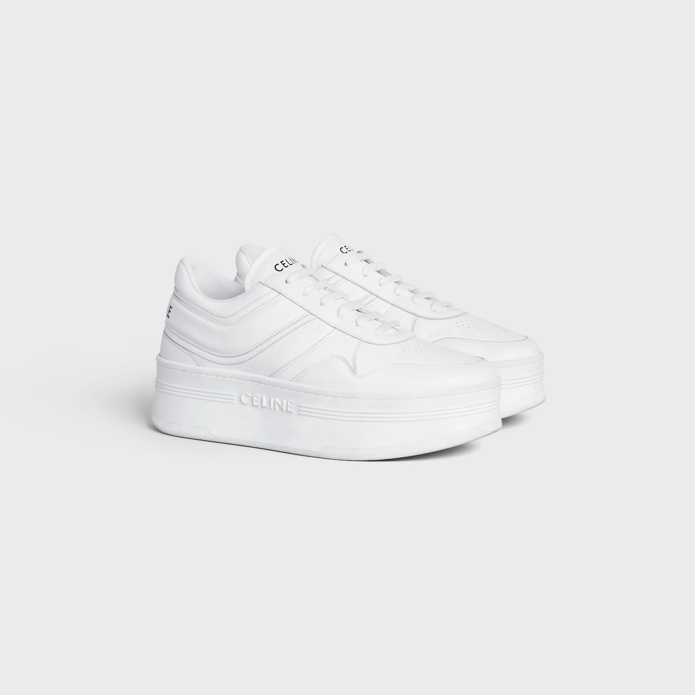 BLOCK-SNEAKERS MIT WEDGE-AUSLAUF IN KALBSLEDER