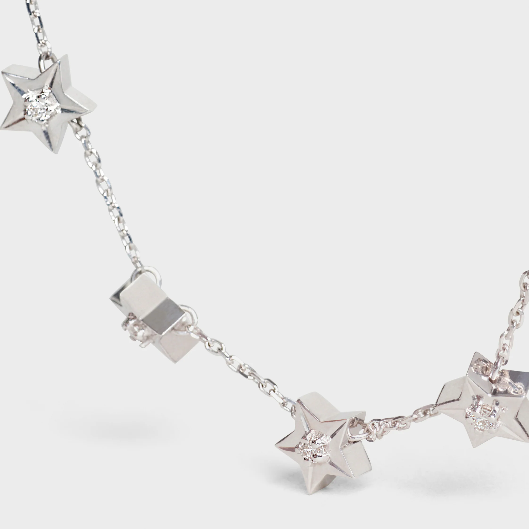 Etoile Celine Mehrstern-Armband in Weißgold und Diamanten