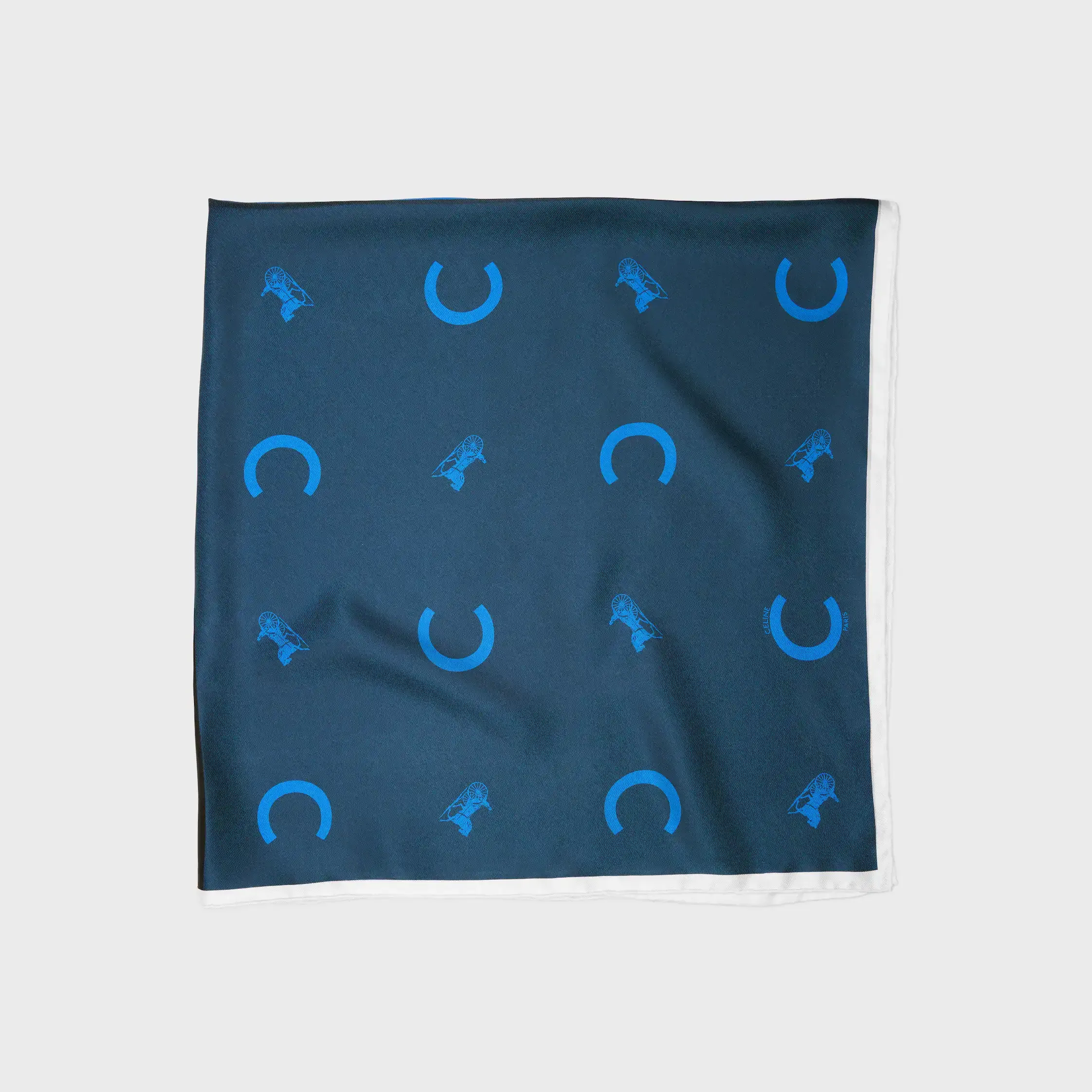 quadratisch IN Seiden-Twill