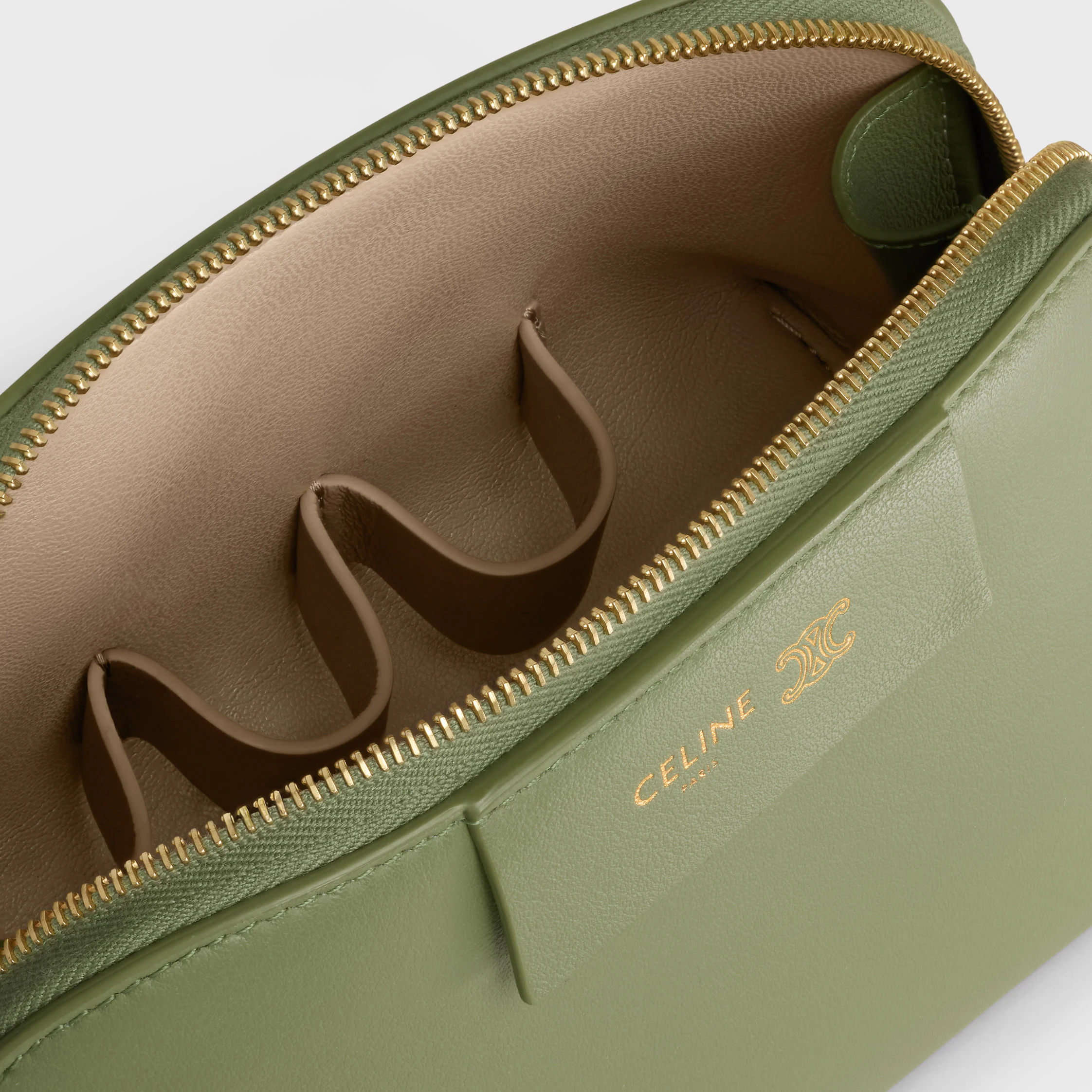 LIPSTICK COSMETIC POUCH AUS GLATTEM KALBSLEDER
