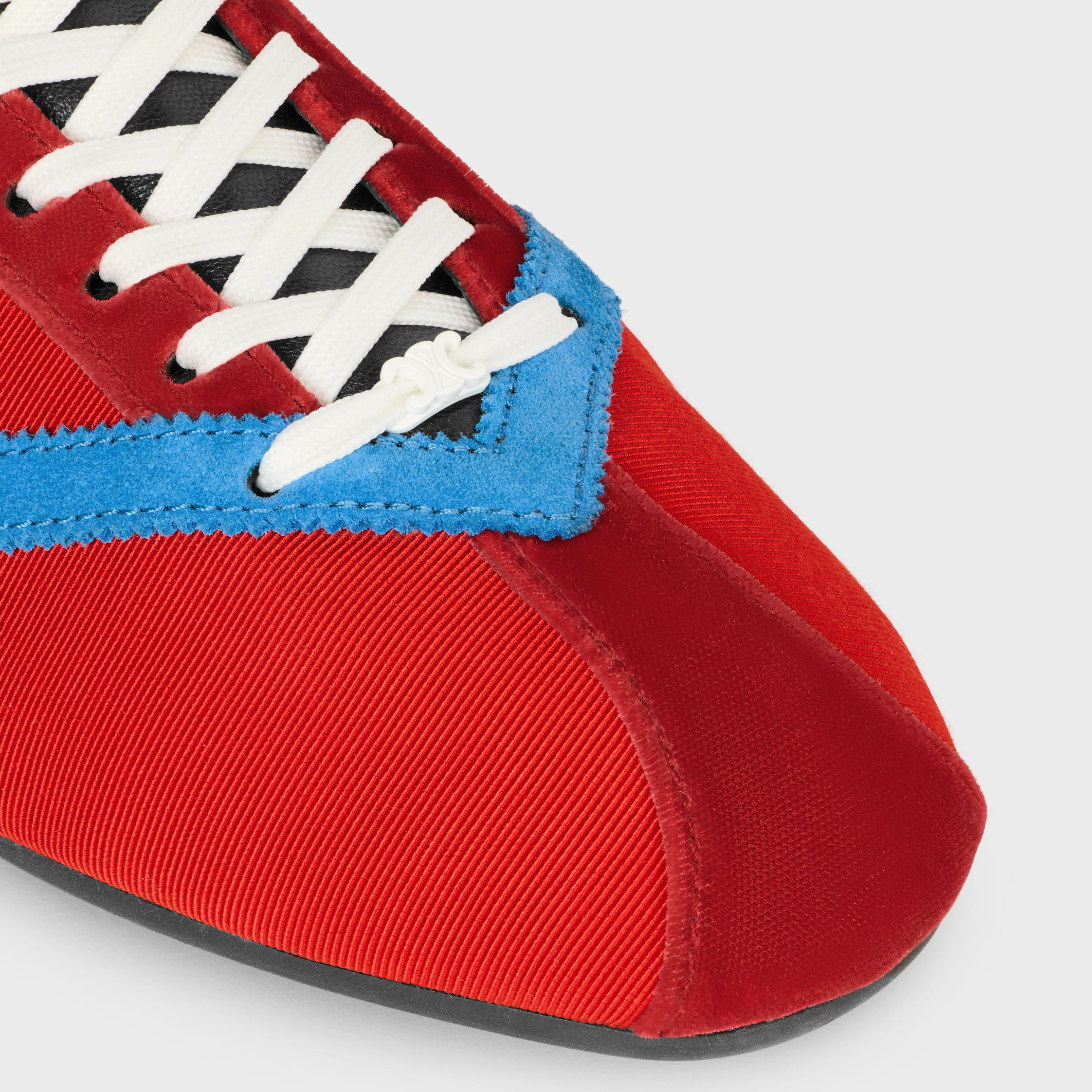 DER FLACHE SNEAKER AUS GROS GRAIN, VELLUT, ZIEGENLEDER UND LAMMLEDER