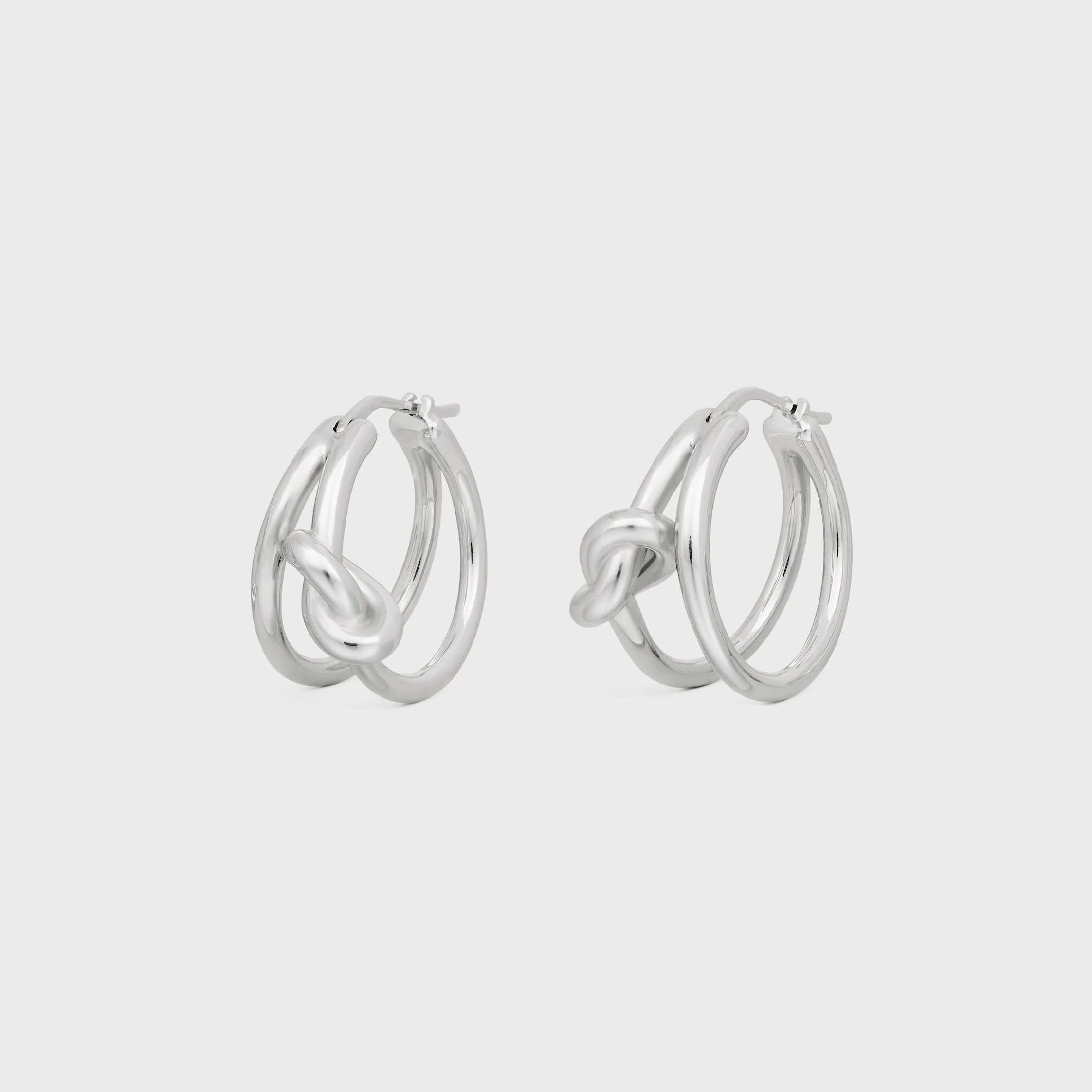 Knot-Doppel-Ohrringe aus Messing mit Rhodium-Overhead