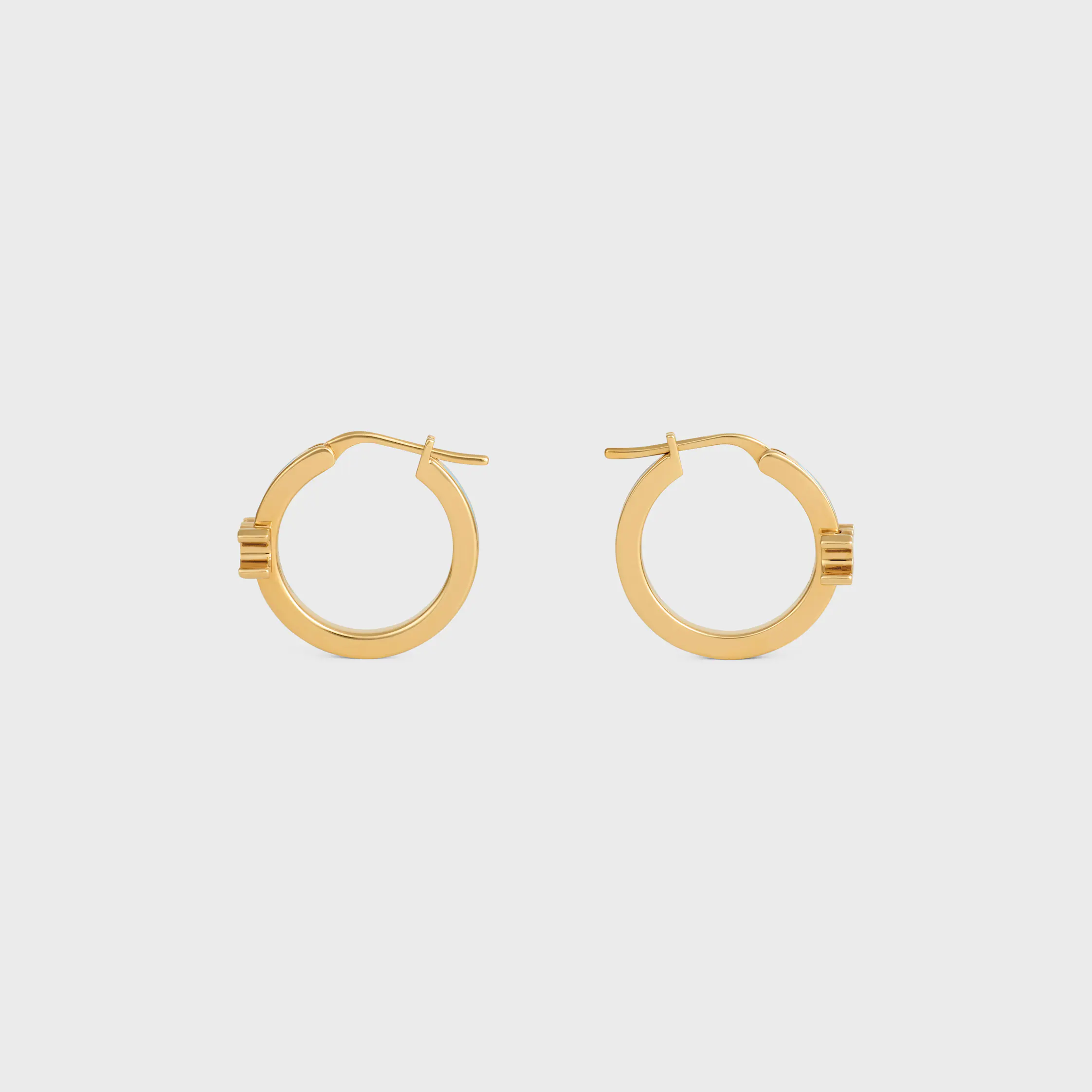 Triomphe-Ohrhänger aus Email und Messing mit Goldfinish