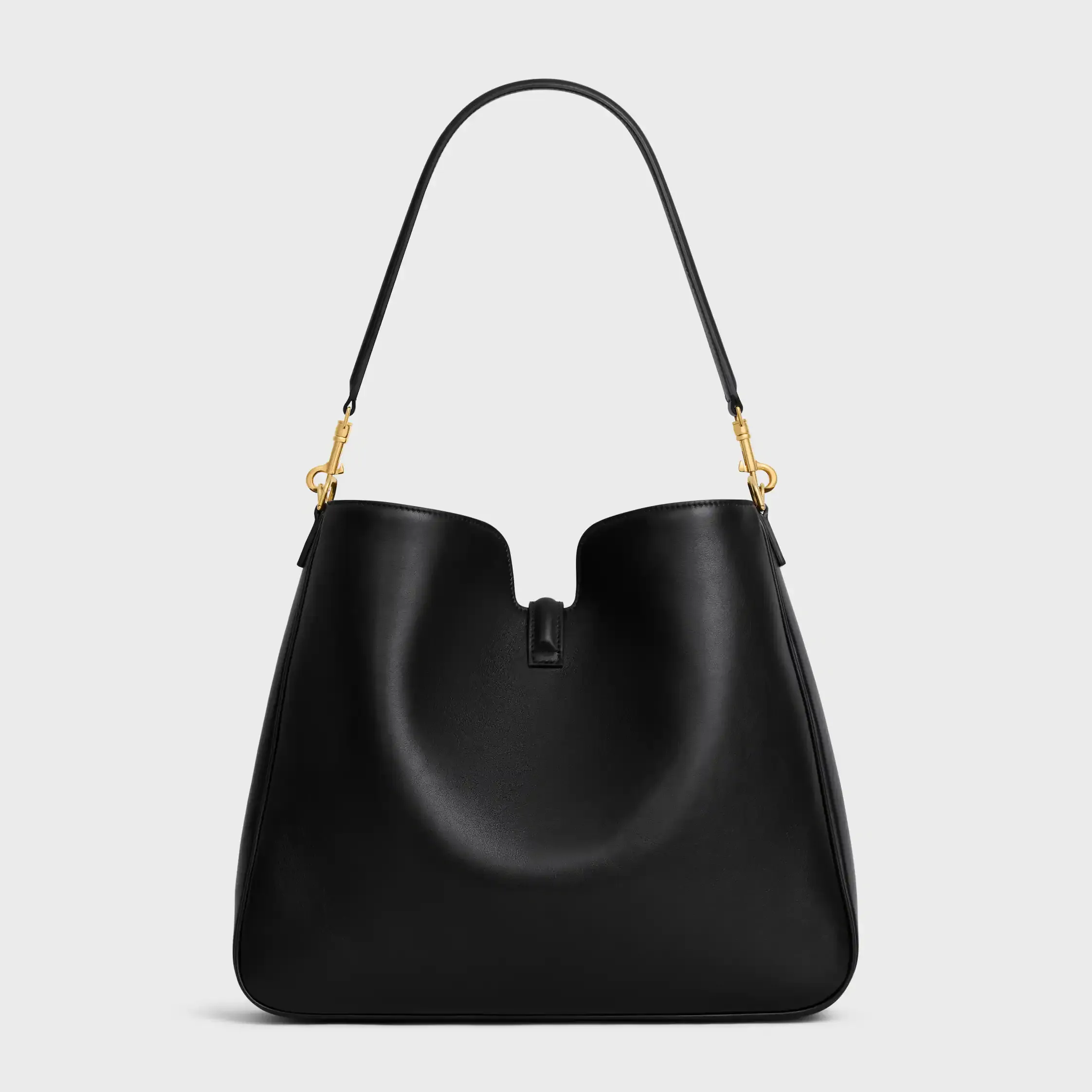 MITTELGROßE CAMILLE 16 SOFT TASCHE AUS GLATTEN KALBSLEDER
