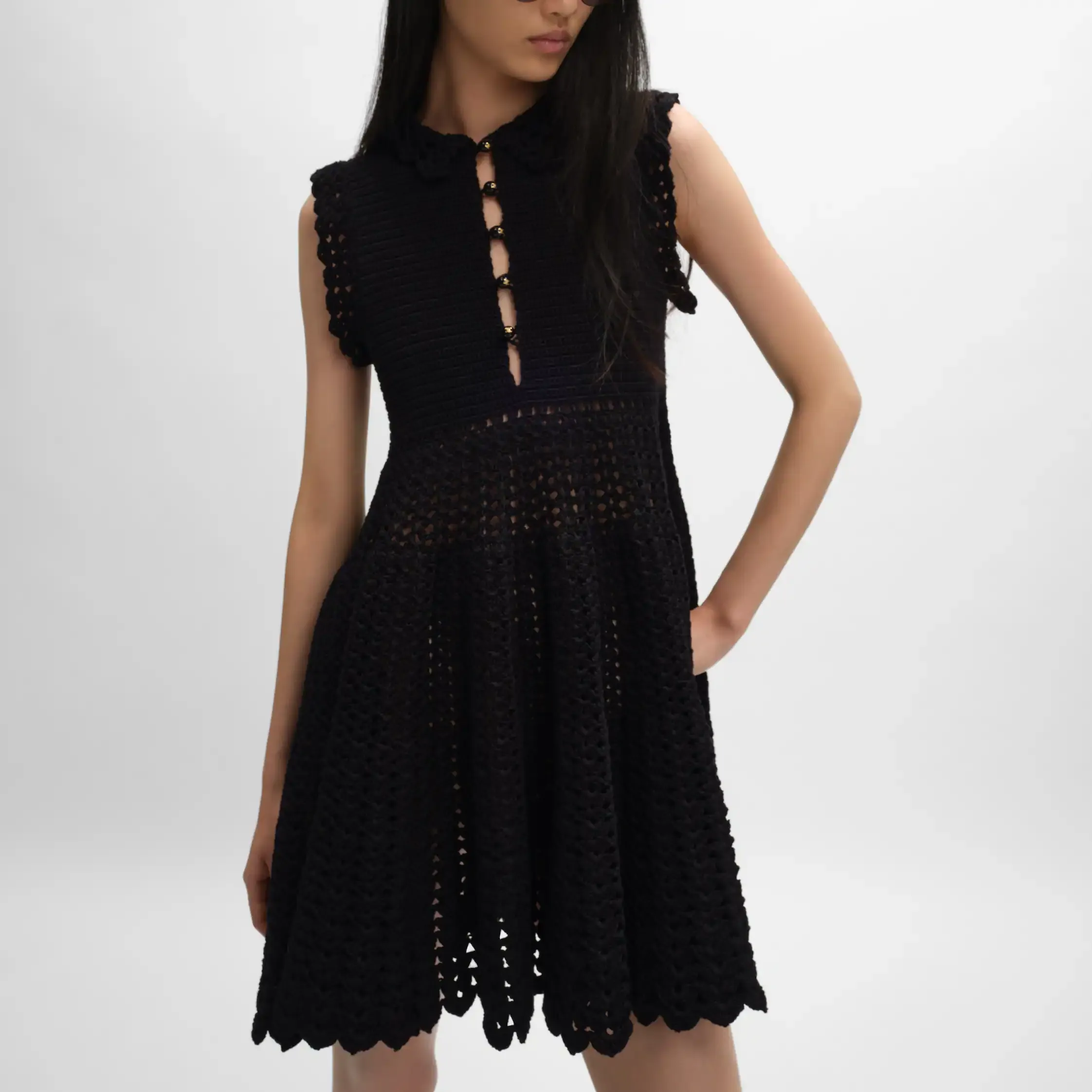 Mini-Kleid aus Baumwoll-Knotenstickerei